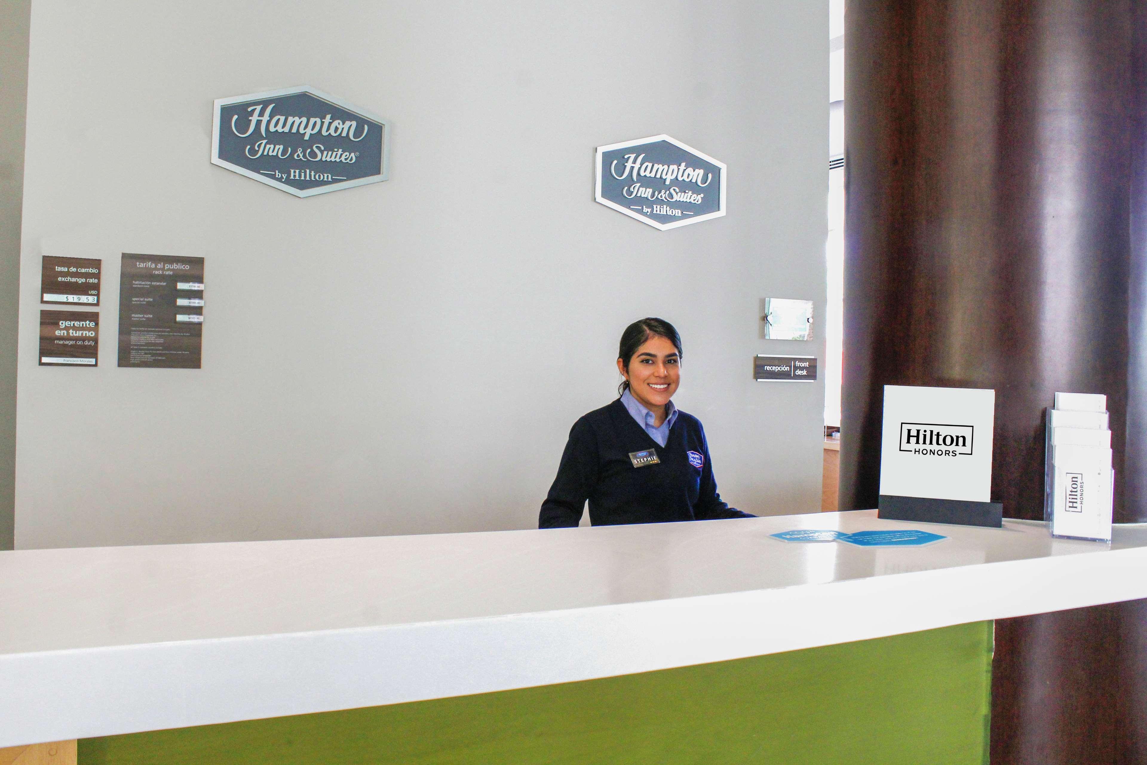 Hampton Inn & Suites By Hilton Aguascalientes Aeropuerto Exterior photo